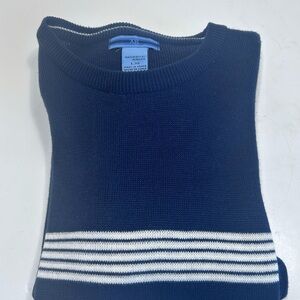 Classic Navy Crewneck Sweater with White Stripes Xg